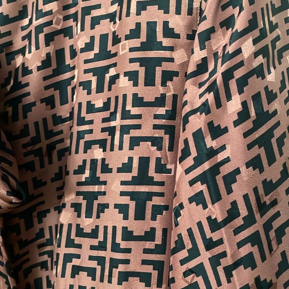 Christian Dior Beautiful Vintage Brown Silk PussyBow Long Sleeve Blouse Size 12 - Picture 2 of 5